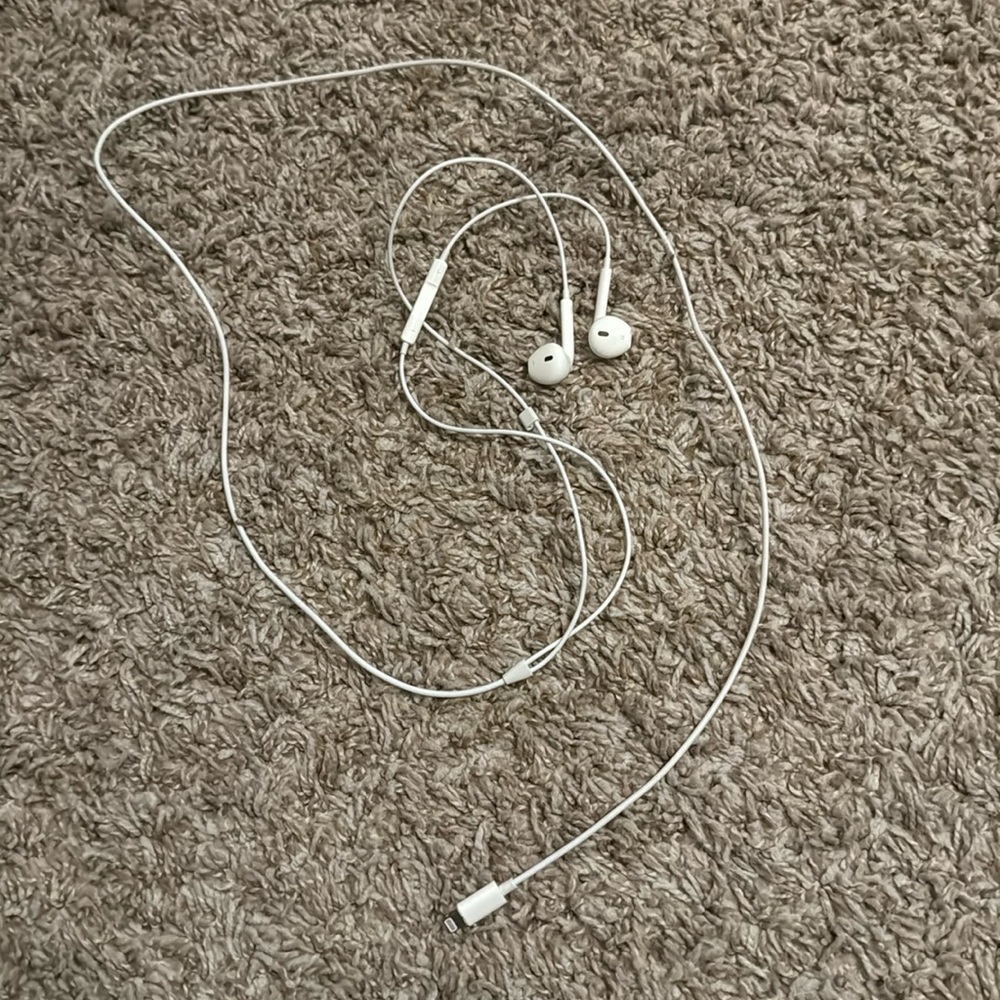 Lightning Cable Apple EarPods